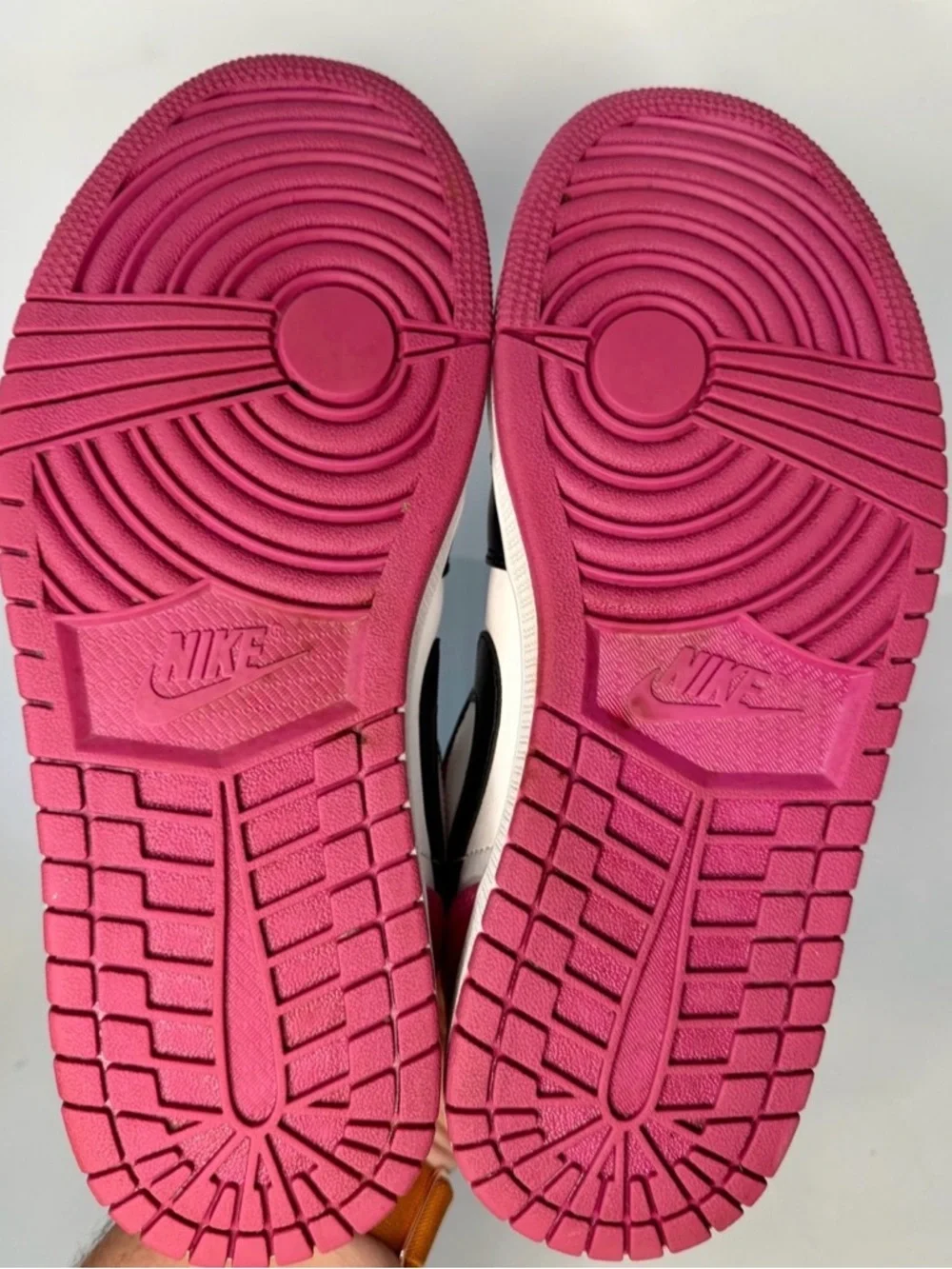 Nike Air Jordan 1 Low SE Fuchsia Men’s Size 9 US CK3022-005 Pink Black White - Picture 9 of 11